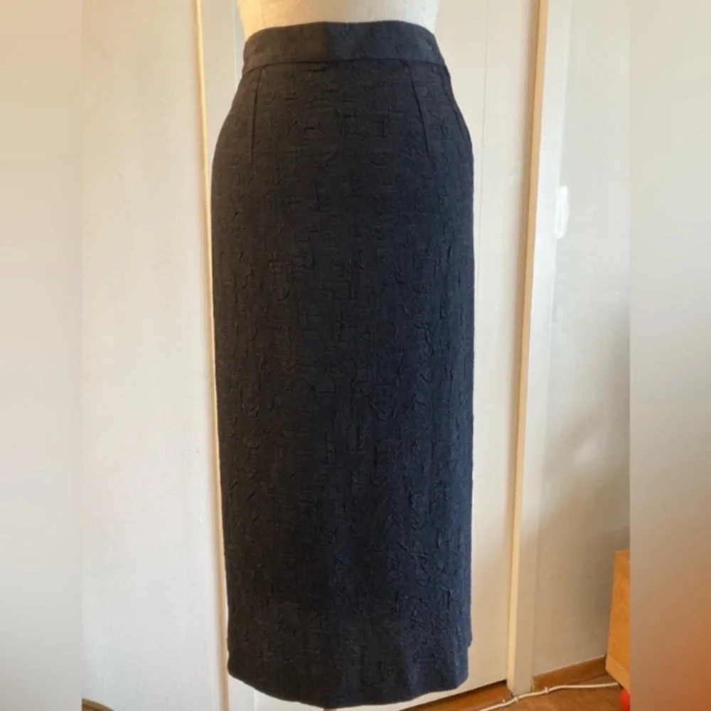 80s midi skirt made in France, dark black, Ann Taylor, labeled 4 but fits like 0 - Picture 5 of 14